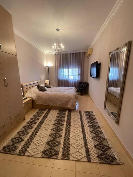 Stylish Central Apartment Tirana Exterior photo